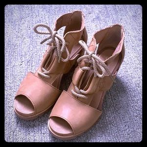 Sorel Women’s Joanie Lace Sandel Size 8 NWOT